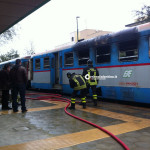 Carrozza di un treno va a fuoco a San Donato, tanta paura - Corriere Salentino