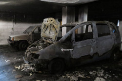 Fiamme nel garage, notte da incubo in via Alberione. Trenta famiglie evacuate - Corriere Salentino