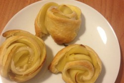 La ricetta del giorno di Pane Amore e…Tanti chili: Dolci Rose - Corriere Salentino