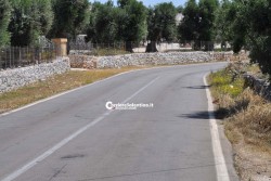 Fuori strada con la moto, schianto contro un muretto: grave 36enne - Corriere Salentino