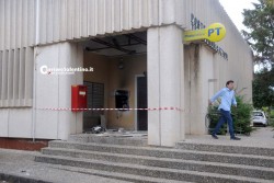 Dopo Salice, Collepasso: altro assalto al Postamat, ma i soldi diventano cenere - Corriere Salentino