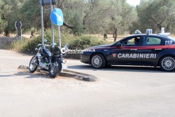 Perde il controllo della moto e finisce sotto ad un autocarro, è grave - Corriere Salentino