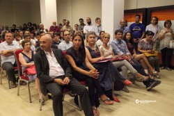 Il ministro Kyenge a Nardò, nel solito accampamento dei lavoratori immigrati - Corriere Salentino