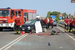 Schianto sulla 274: un morto e diversi feriti - Corriere Salentino