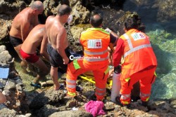 Santa Maria di Leuca. Scivola sulla scogliera, turista soccorso - Corriere Salentino