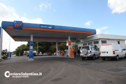 Razzìa nella "Ip" di via Lequile, ladri in fuga con sigarette, gratta e vinci e monetine delle slot - Corriere Salentino