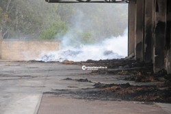 Incendio nel frantoio, fiamme spente dopo diverse ore - Corriere Salentino