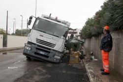 Maltempo in città: allagamenti, voragini e chiude anche una scuola - Corriere Salentino