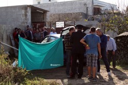 Il cric cede all'improvviso e lo travolge, muore nel giardino di casa - Corriere Salentino