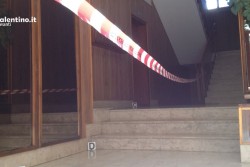 Agguato a Lecce, la vittima riesce a fuggire nell’ascensore - Corriere Salentino