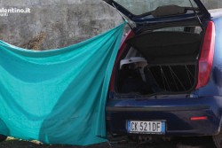 Il cric cede all'improvviso e lo travolge, muore nel giardino di casa - Corriere Salentino