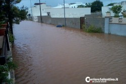 Violenti nubifragi colpiscono il Salento, strade in tilt - Corriere Salentino