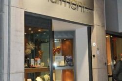 Banditi in gioielleria, sbuca vigilante e gli rubano la pistola: in due fuggono col bottino - Corriere Salentino