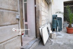 Attentato nella notte, bomba contro il "Bar Paisiello". Cresce la paura in città - Corriere Salentino