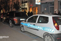 Banditi in gioielleria, sbuca vigilante e gli rubano la pistola: in due fuggono col bottino - Corriere Salentino