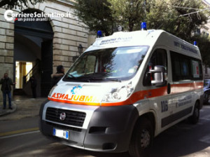 CRONACA_ambulanza-prefettura