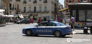 Slide_polizia-lecce