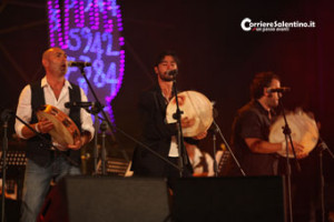 Spettacolo_notte-taranta-2012-(1)