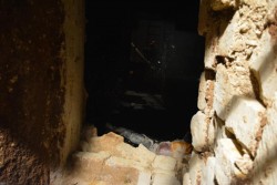 Risucchiati nella voragine della casa-rifugio: nella cisterna i cadaveri di due clochard - Corriere Salentino