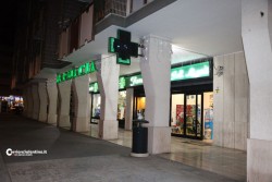 Giorno di saldi e rapine: tre colpi in pieno centro a Lecce - Corriere Salentino