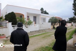 Svaligiano abitazioni estive, ladri fuggono anche con pentole e padelle - Corriere Salentino