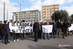 Nuova rivolta dei lavoratori Ex Lsu, manifestazione in città - Corriere Salentino