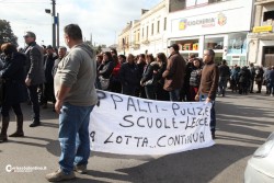 Nuova rivolta dei lavoratori Ex Lsu, manifestazione in città - Corriere Salentino