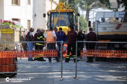 Fuga di gas vicino la scuola, studenti evacuati e messo in salvo - Corriere Salentino