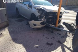 Violento schianto in città, auto distrutte e diversi feriti. Ancora una volta - Corriere Salentino