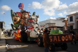 Carnevale di Corsano e del Capo di Leuca, trionfa il carro “Papan’Hood” - Corriere Salentino