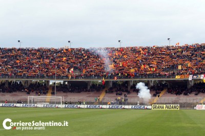 Lecce--Frosinone-ultras