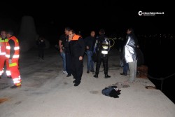 Disincaglia reti da pesca da elica di barca, 44enne muore annegato nel porto di Leuca - Corriere Salentino