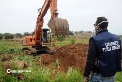 Ruspe al lavoro, spuntano altri rifiuti nella zona di Scorrano - Corriere Salentino