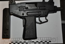 Droga ed armi in garage: potrebbero aver "firmato" gli ultimi attentati in città - Corriere Salentino