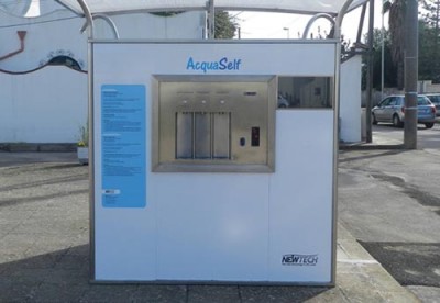 distributore acqua martano