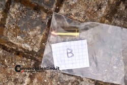 Si spara ancora: tre proiettili contro negozio di frutta - Corriere Salentino