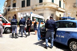 Maxi rissa in via Duca degli Abruzzi: volano pugni, morsi e coltellate. Quattro arresti - Corriere Salentino