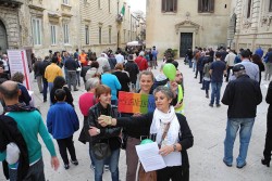 Contromanifestazione della comunità omosessuale di Lecce per la veglia delle Sentinelle in Piedi - Corriere Salentino