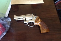 Latitanti scovati nel b&b, avevano anche una pistola: arrestati - Corriere Salentino