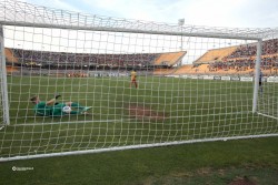 Vittoria al cardiopalma per i giallorossi, col Pontedera vittoria "di rigore" - Corriere Salentino