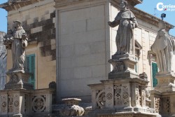 Si stacca capitello della statua, grave in ospedale operaio di Muro Leccese - Corriere Salentino