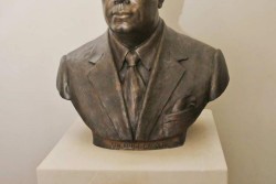 Ultimo Consiglio Provinciale, si chiude con la cerimonia dedicata al primo Presidente eletto - Corriere Salentino