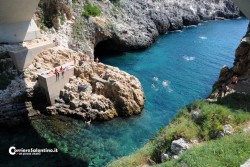 Ciolo, spuntano i divieti e tra i bagnanti scatta la Maxi nuotata - Corriere Salentino