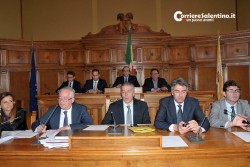 Ultimo Consiglio Provinciale, si chiude con la cerimonia dedicata al primo Presidente eletto - Corriere Salentino