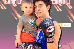 Boxe. “Mamma” Cristina Mazzotta vince il titolo italiano dei 75 kg - Corriere Salentino