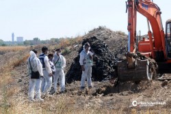 Rifiuti "tombati", le ruspe tornano in azione: trovati scarti di lavorazione a Cutrofiano - Corriere Salentino