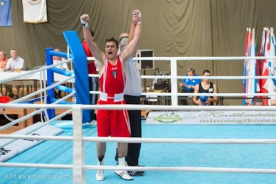 boxe antonini esultanza