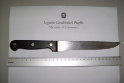 Due rapine in pochi minuti, ma viene rintracciato ed arrestato: 19enne in manette - Corriere Salentino