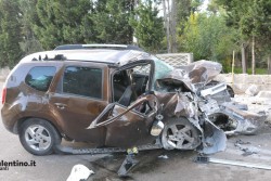 Schianto violento alla rotatoria dei "Giardini", due feriti: grave un bambino di 10 anni - Corriere Salentino