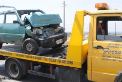 Violento tamponamento nella zona industriale: due feriti, uno è grave - Corriere Salentino